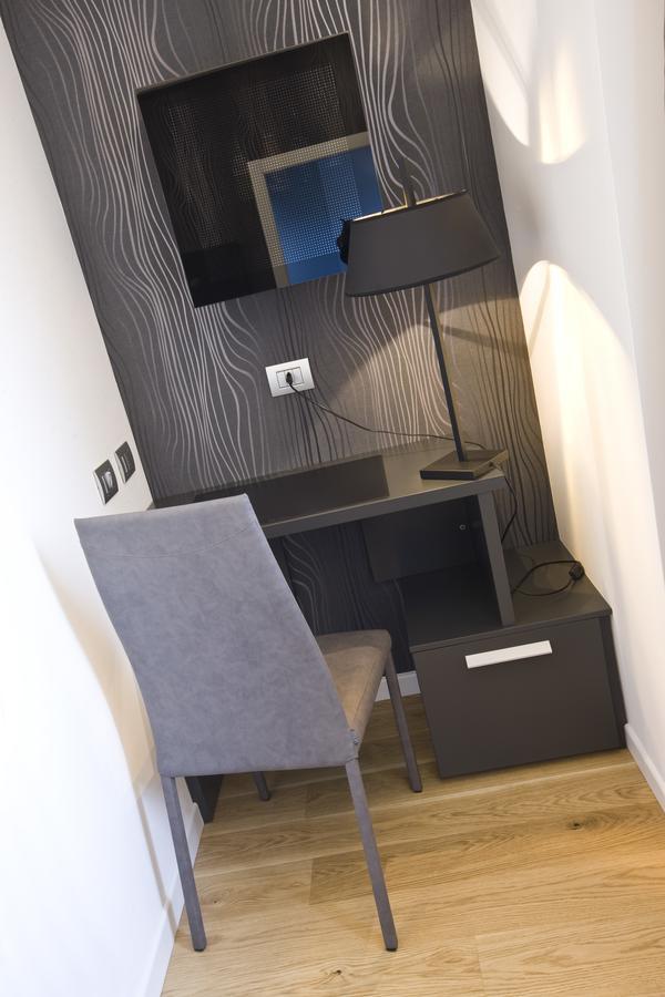 Manzoni 124 Bed&Relax Bed & Breakfast Esine Luaran gambar