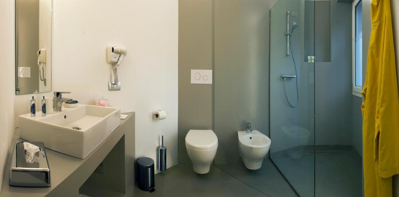 Manzoni 124 Bed&Relax Bed & Breakfast Esine Luaran gambar